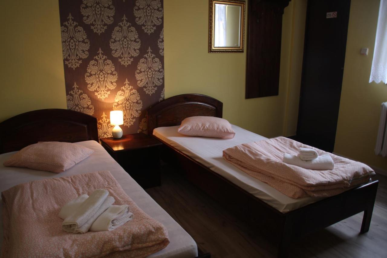 Zajazd Pod Kominkiem - Brzoza Kolo Torunia Buitenkant foto