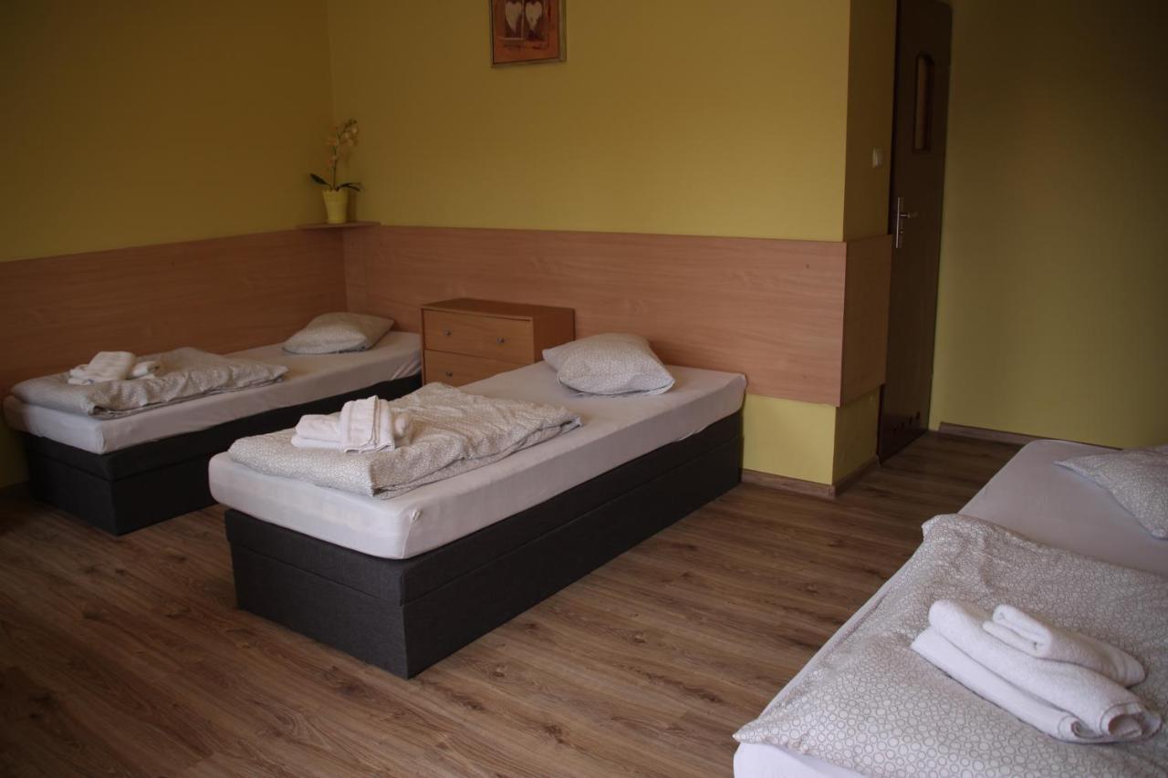 Zajazd Pod Kominkiem - Brzoza Kolo Torunia Buitenkant foto