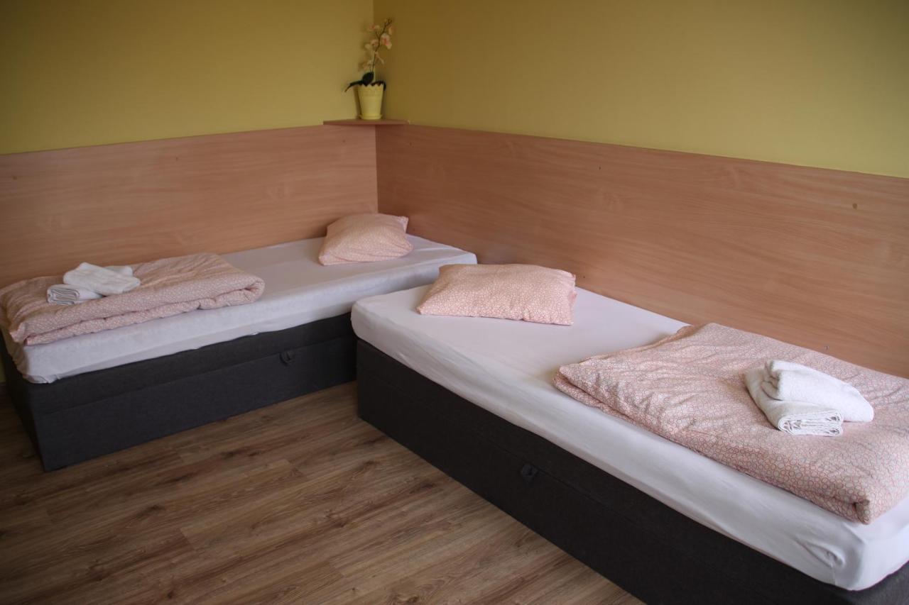 Zajazd Pod Kominkiem - Brzoza Kolo Torunia Buitenkant foto